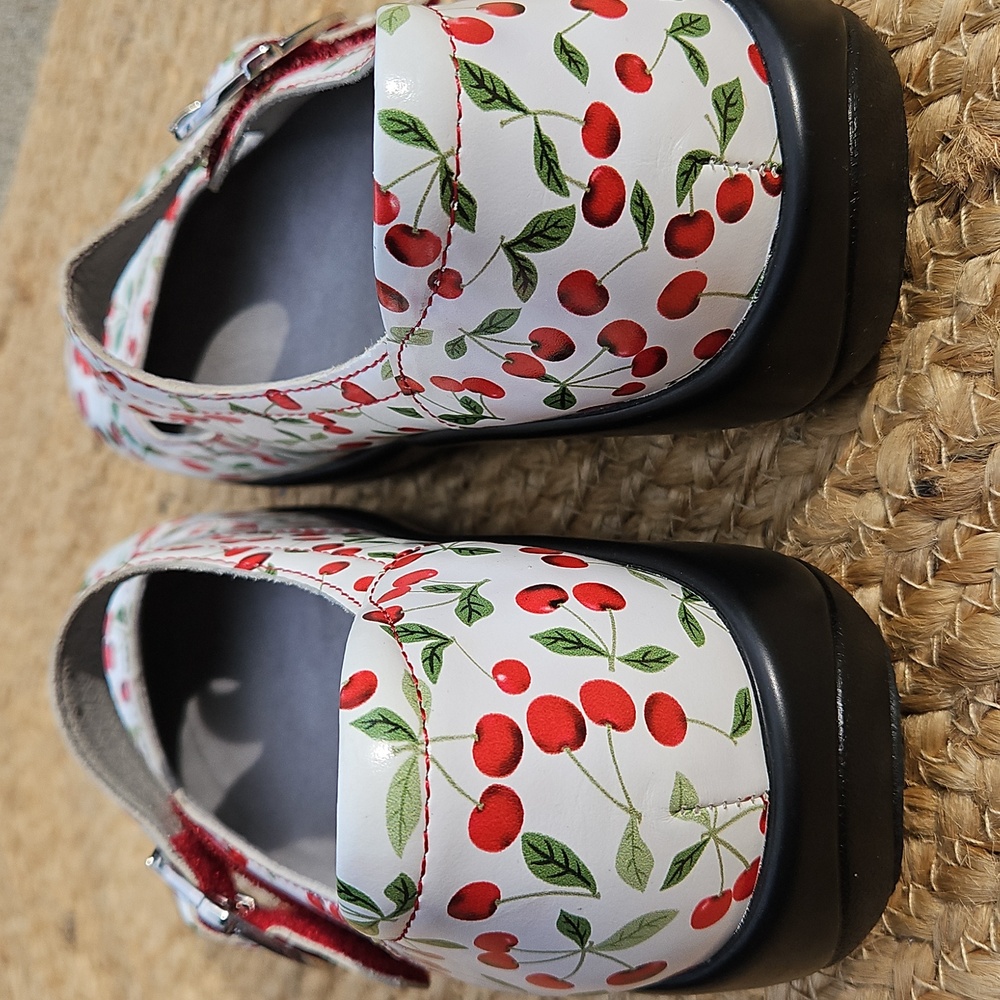 Alegria Cherry Print MaryJane Platform Shoes‎ Sample Size 7 - Picture 5 of 16